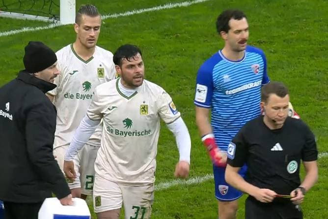 Rote Karte für Volland: „Heute viel gegen uns gepfiffen“