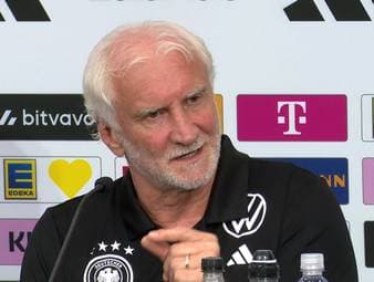 Jamal Musiala und Florian Wirtz sind noch nicht wirklich bei der WM 2026 angekommen - Rudi Völler bezieht auf der Pressekonferenz des DFB Stellung zu diesem Thema. 