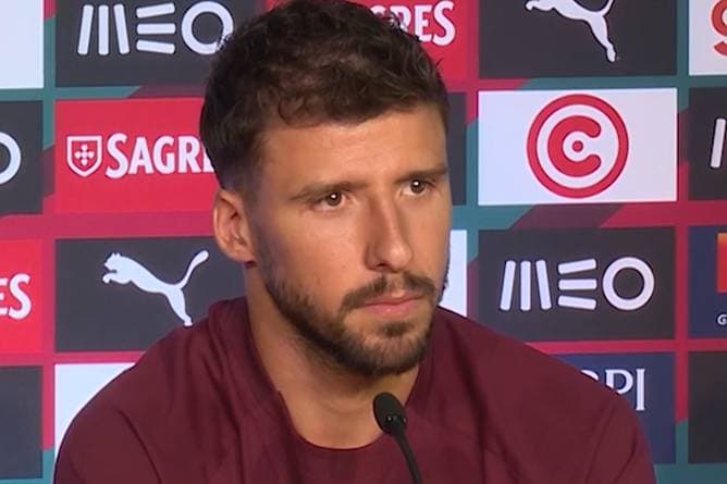 Real-Wechsel? Dias blockt Fragen ab