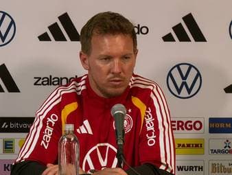 Verletzungsschock beim DFB. Vor der Generalprobe scheint sich Bayern-Juwel Lennart Karl verletzt zu haben. 