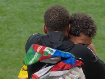 Diese dicke Sensation hat bei der WM niemand kommen sehen. Kap Verde erkämpft sich gegen den amtierenden Europameister Spanien einen Punkt. Danach herrscht grenzenloser Jubel.