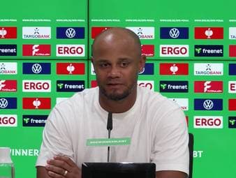 Bayern-Coach Vincent Kompany spricht nach dem knappen Sieg gegen SV Wehen Wiesbaden über die Leistungen von Youngster Lennart Karl. 