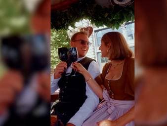 Wenige Monate nach seinem Aus beim DFB lässt sich Julian Nagelsmann auf dem Münchner Oktoberfest blicken. Dabei fällt besonders ein Detail beim 39-Jährigen auf.
