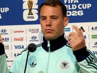 Manuel Neuer wird nach der Niederlage gegen Ecuador auf seinen Anteil am zweiten Gegentor angesprochen. Der Nationaltorhüter hat dazu eine klare Meinung - und keine allzu große Lust auf längere Diskussionen.