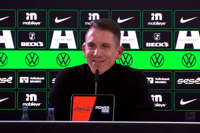 Wolfsburg-Coach reagiert auf scharfe Hamann-Kritik