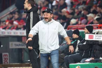 Baumgart sucht Schiri-Kabine auf