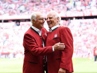 Im exklusiven SPORT1-Interview spricht Bayern-Legende Franz "Bulle" Roth über seine großen Erfolge mit dem deutschen Rekordmeister und über die Zeit mit seinen Kollegen und Freunden, Franz Beckenbauer sowie Gerd Müller.