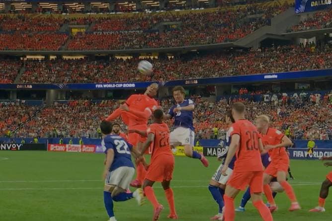 Van Dijk übersprungen! Kurioses Tor lässt Japan jubeln