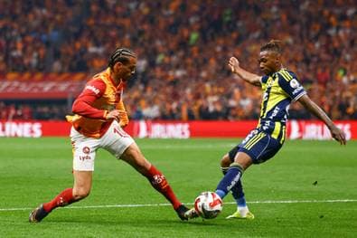 Verrücktes Derby! Dämlich-Rot und Sané-Aufreger