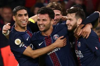 PSG jubelt spät vor Bayern-Kracher