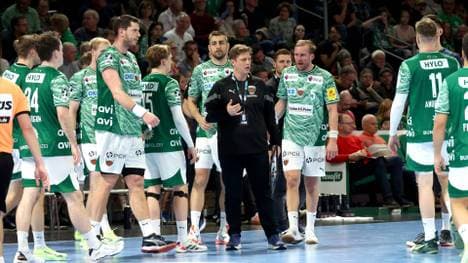 Füchse-Trainer Nicolej Krickau und sein Team