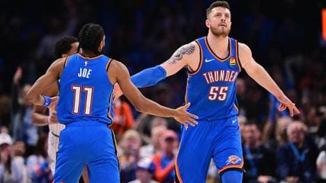 Isaiah Hartenstein (r.) fährt nicht ins Weiße Haus