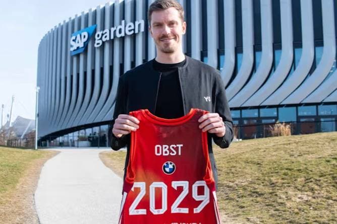Hier verkündet Bayern-Star Obst seine Vertragsverlängerung