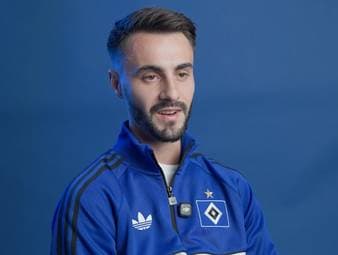 Die Rückkehr von Fabio Vieira zum Hamburger SV ist perfekt. Dabei erklärt der Portugiese, warum er sich auf Anhieb wieder wohlfühlt und welches große Ziel er mit seinem Team verfolgt.