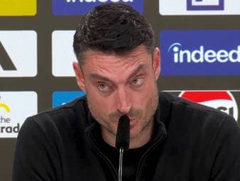 Nur ein Unentschieden trotz 2:0-Führung vor heimischer Kulisse: Frankfurt-Coach Albert Riera erklärt, wie er mit der turbulenten Partie gegen den 1. FC Köln umgeht. Außerdem spricht er über die Situation von Can Uzun.