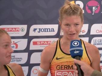 Nach dem Lauf kommt es zum hochemotionalen Interview