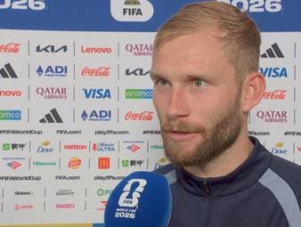 Konrad Laimer zeigt sich nach der Niederlage gegen Argentinien kämpferisch. Der ÖFB-Star lobt die Leistung seiner Mannschaft, kritisiert aber die Schiedsrichterlinie und die vielen ungeahndeten Fouls der Argentinier.