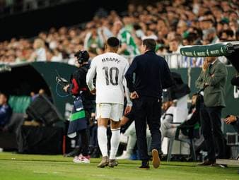 Mbappé gibt weiter Rätsel auf