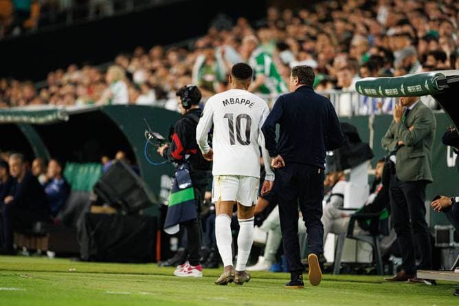 Mbappé gibt weiter Rätsel auf