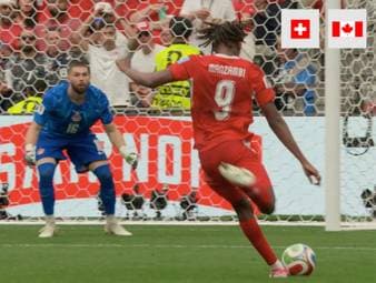 Die Schweiz schlägt Co-Gastgeber Kanada mit 3:1 und schnappt sich den Gruppensieg. Mann des Tages ist der Freiburger Johan Manzambi.