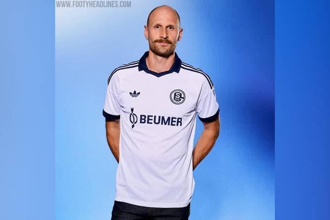 Das Netz feiert dieses Schalke-Trikot