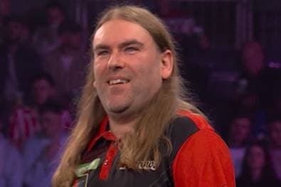 "Muss man das verstehen?" Darts-Star mit Blackout