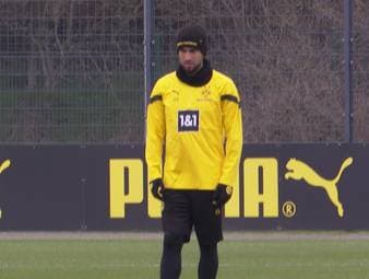 Der BVB verkündet die Vertragsverlängerung von Emre Can, obwohl dieser sich erst kürzlich das Kreuzband gerissen hat.