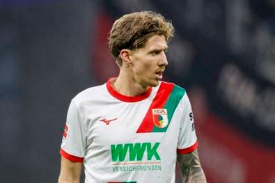 Auf der Treppe! Irre Verletzung in Halbzeitpause