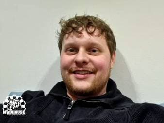 Kevin Doets ist vor dem zwölften Spieltag der Premier League of Darts bei Madhouse zu Gast und SPORT1-Experte Max Hopp teilt seinen schönsten Moment mit dem Niederländer.