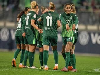 Rekordsieger Wolfsburg im Viertelfinale