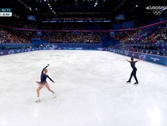 Minerva-Fabienne Hase und Nikita Volodin patzen in der Kür. Der deutsche Gold-Traum ist geplatzt.