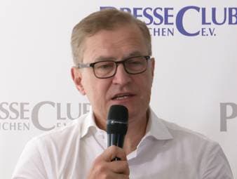Bayern-Boss wettert gegen die Bundesliga-Konkurrenz