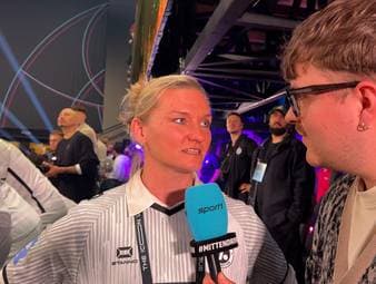 Alexandra Popp reagiert auf Marie-Louise Eta als erste Cheftrainerin in der Männer-Bundesliga. Die ehemalige deutsche Nationalspielerin schwärmt.