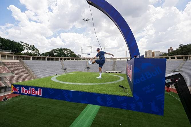 In 15 Metern Höhe! Hier zeigt Neymar seine ganze Klasse