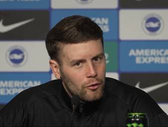 Brighton-Coach Fabian Hürzeler stellt klar, dass seine Kritik an Mikel Arteta nichts Persönliches sei. Der Deutsche betont seinen großen Respekt für den Arsenal-Trainer und dessen Arbeit.