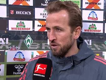 Dayot Upamecano verlängert seinen Vertrag beim FC Bayern München. Sein Trainer Vincent Kompany und Harry Kane heben seine Wichtigkeit fürs Team heraus.