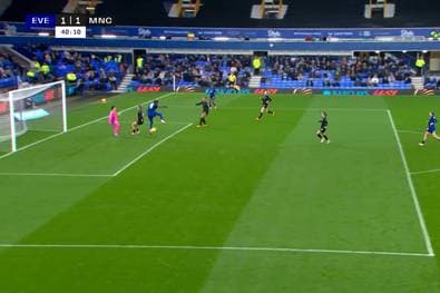 Bei diesem Treffer würde selbst Ibrahimovic staunen