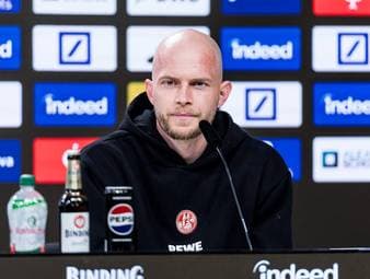 René Wagner bestreitet im Auswärtsspiel bei Eintracht Frankfurt sein erstes Spiel als verantwortlicher Coach an der Seitenlinie des 1. FC Köln. Anschließend verrät er, wie er die turbulente Partie erlebt hat.