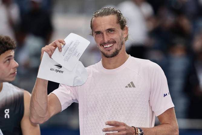 Plötzlich telefonieren Zverev und Thomalla live im TV