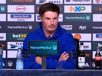 Der HSV verliert mit 0:1 gegen den VfL Wolfsburg. Mit einer Entscheidung des Schiedsrichters ist Hamburg-Coach Merlin Polzin dabei nicht einverstanden. 