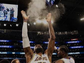 "King" LeBron James verlässt die Los Angeles Lakers und wird sich einer anderen Franchise anschließen. Das sagen die Lakers-Fans zur Entscheidung des Ausnahme-Basketballers. 