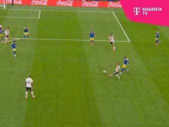 Jamal Musiala kämpft sich immer weiter zurück zur alten Form. Sein Bayern-Kollege Joshua Kimmich setzt ihn im Spiel gegen Curaçao perfekt in Szene. 