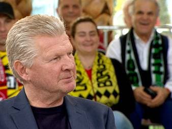 Borussia Mönchengladbach hat mit Rouven Schröder einen neuen Sportdirektor, der gleich die Trainerfrage klären muss. Die Runde im SPORT1 Doppelpass ist noch nicht überzeugt.