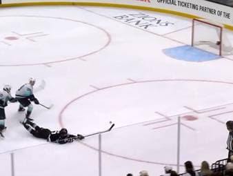 Deutscher NHL-Star entscheidet im Liegen das Spiel