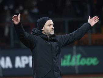 Fortuna Düsseldorf hat sich von Trainer Markus Anfang getrennt und Alexander Ende als neuen Cheftrainer verpflichtet, um den Klassenerhalt zu sichern. Der Verein und der neue Trainer äußern sich optimistisch.