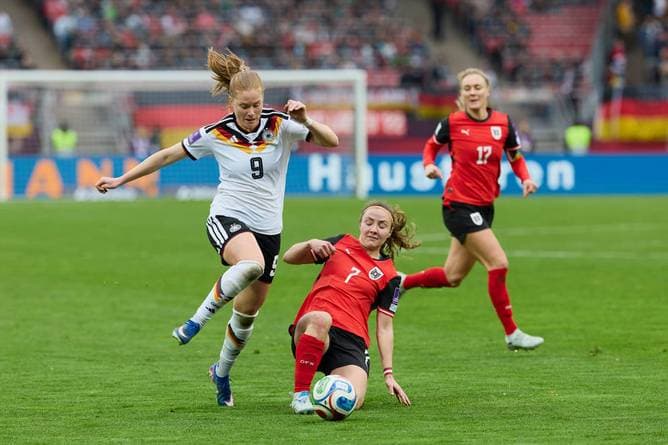 LIVE: Bleibt Deutschland makellos?