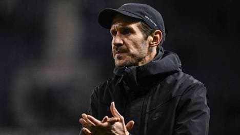 Julian Schuster hat Kritik am Schiedsrichtergespann geübt