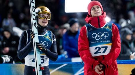 Philipp Raimund (l.) und Andreas Wellinger vertreten Deutschland im Teamwettbewerb bei Olympia