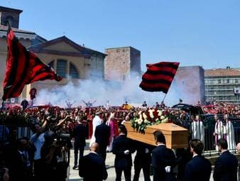 Milan verabschiedet Ikone Baresi