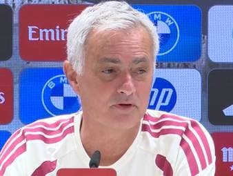Vinicius Junior löst wegen seiner großen Erfolge härtere Reaktionen bei den Fans hervor, meint Jose Mourinho. Der Trainer versucht, den Mythos um Real Madrids Streitfigur mit einem portugiesischen Sprichwort zu erklären.